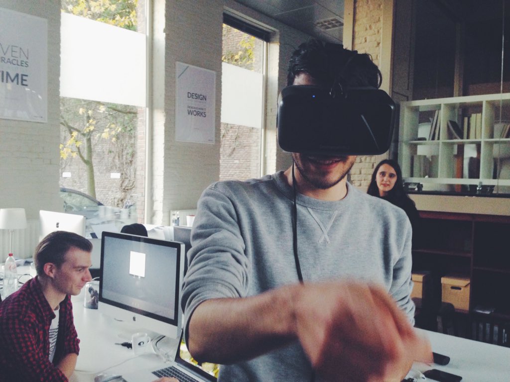 codedor_be's tweet image. Boys and their toys part two @oculus #FriYAY #codedor