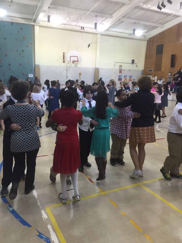mrwilsonCVE's tweet photo. Dancing! @CromwellValleyE @BaltCoPS https://t.co/ESe4PNY1B2