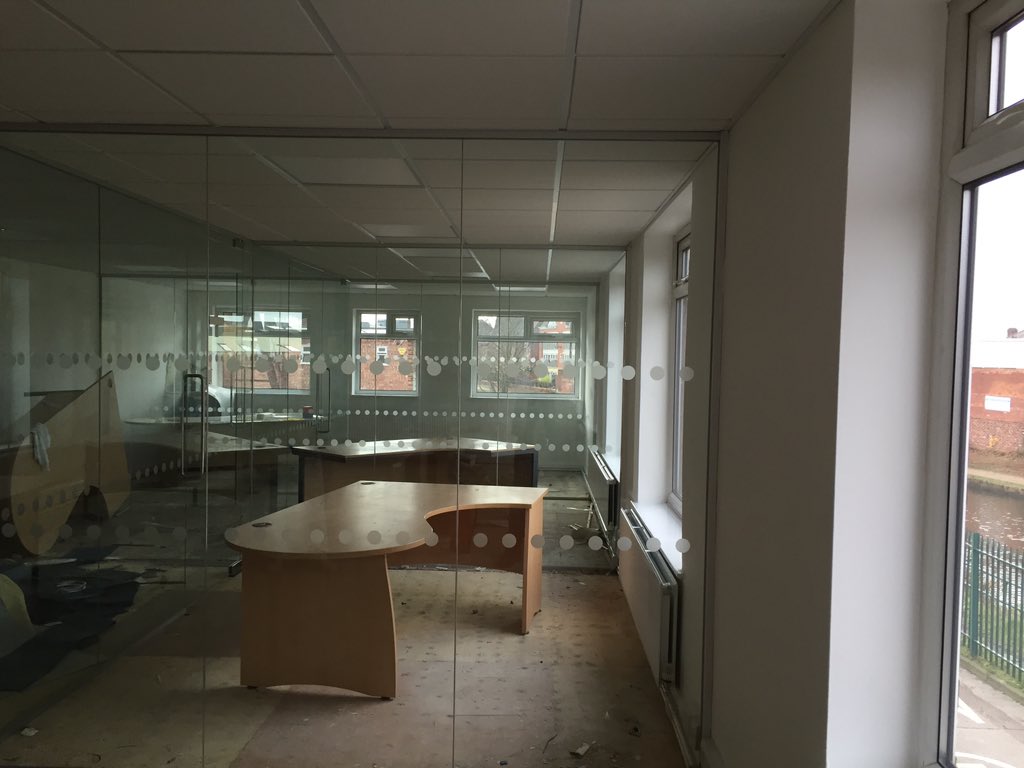 wallfinishes's tweet photo. Coming along office refurb job in #sale for #officeinsight #painting #RT #pallettower https://t.co/RqkNRW4Evz