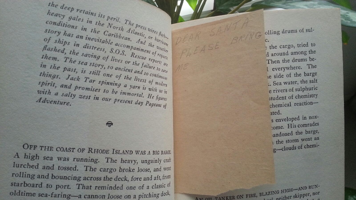 LiterateIndy's tweet photo. Just found in a 1940 copy of "Pageant of Adventure" by Lowell Thomas
#ForgottenBookmarks @ForgottenBkmrks https://t.co/NJ6v1qYIIV
