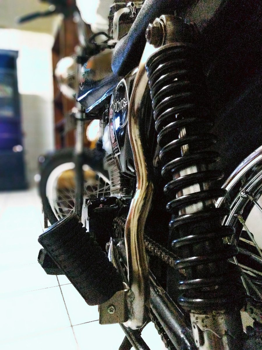 Inilah motor kesayangan Ketum @Cephy_CBL001 ramping tp Cc besar <a href="/indonesianbiker/">Indonesian Bikers</a> <a href="/InfoTouring/">Info Bikers</a> <a href="/HONDACBONLINE/">HONDA CB ONLINE</a>