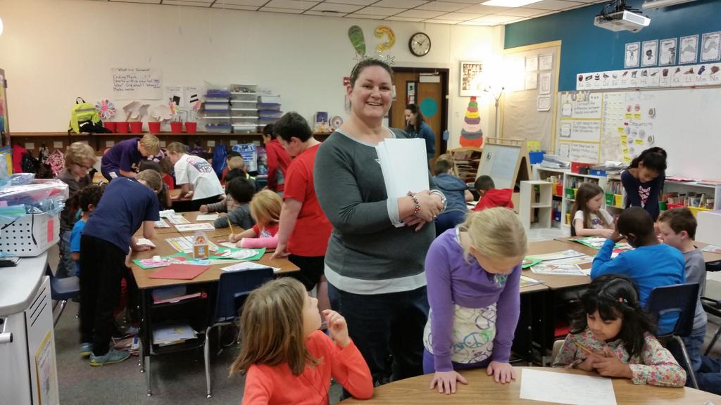 BESEccleston's tweet photo. Fourth grade editors are working with first grade writers! # writing is fun.#BESEccleston https://t.co/OgQOP3flP9