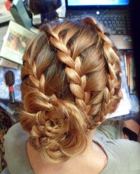 themasonjarmke's tweet photo. Here is my (Megan) funky hairstyle for the holiday competition! @funkyfreshhd https://t.co/FK0zG93O87