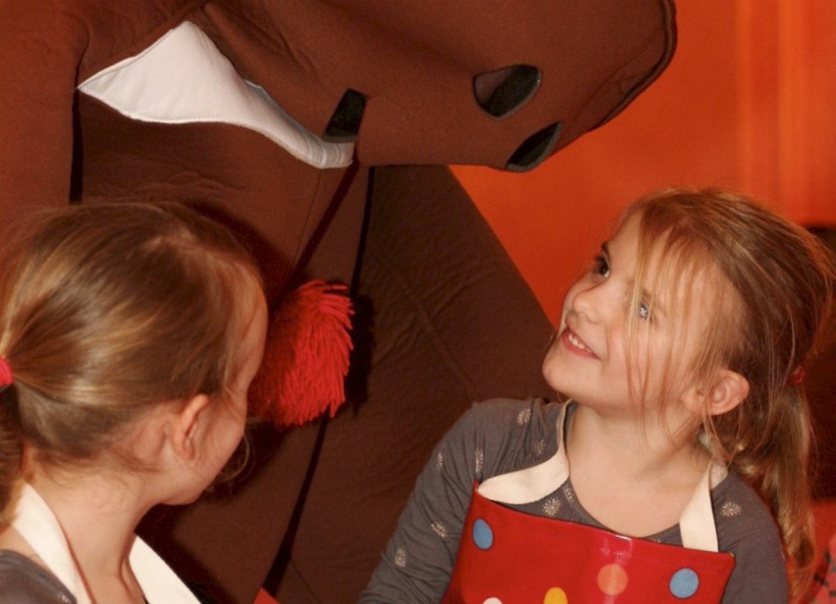 A full-on festive treat for those prepared to go all-out for Christmas timeout.com/london/kids/th…