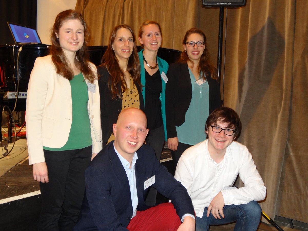 MuMaNetz's tweet photo. Unser #MuMa15-Team:
Clarissa, Valerie, Chrissi, Leonie, @KulturKolibri, @Musikwolke
(v.l n.r.) https://t.co/lBOPN6Q1Xg