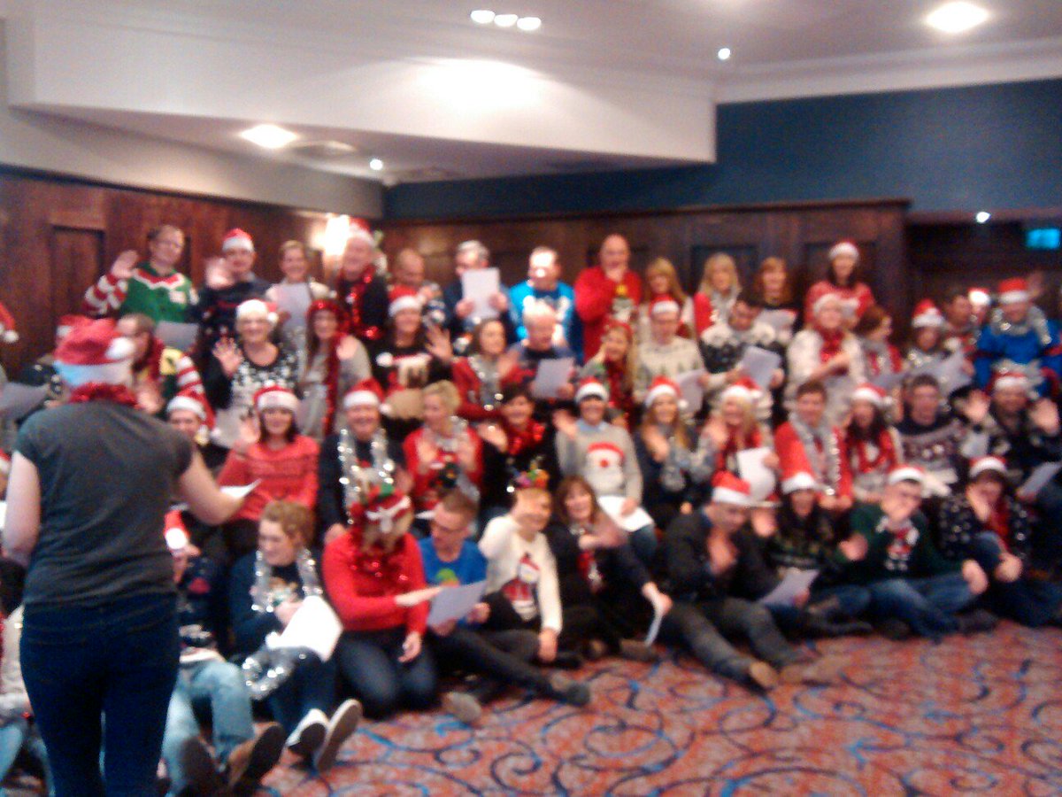 MarchHare6's tweet photo. One Stop Choir does Jingle Bells #onestopstyle https://t.co/J64rFOK8cy
