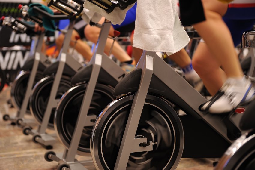 GetInvolvedUNE's tweet photo. Spin &amp; Core: Combine indoor cycling with core exercises for a great workout! In the Campus Center 12-1pm https://t.co/plmAzR2yV9