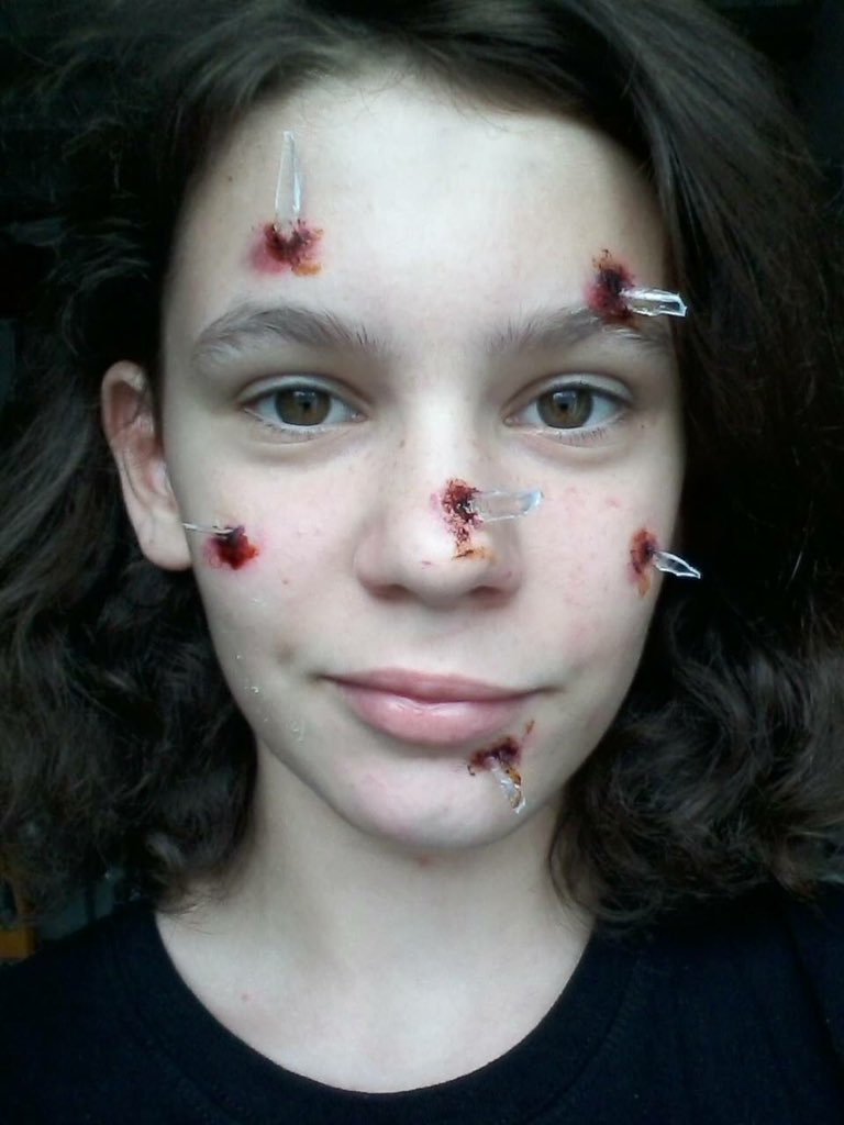 SfxCinema's tweet photo. Maquillage sfx [partie2] https://t.co/IN1fQowLTJ
