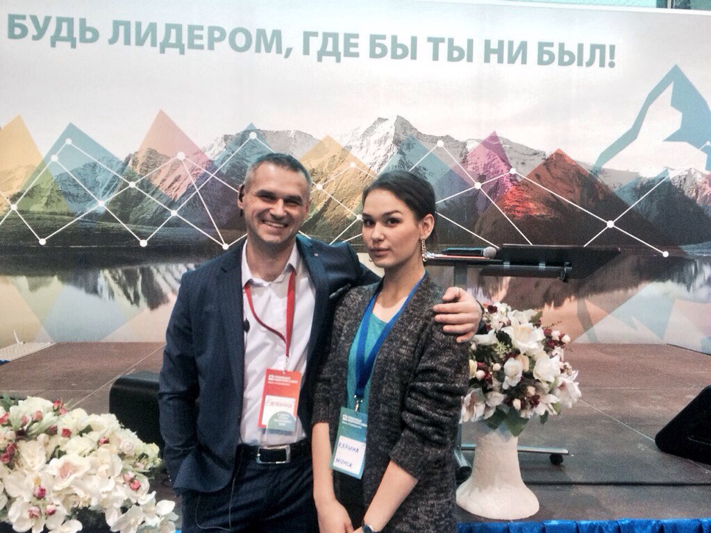 JammyJam51's tweet photo. Лучший попс и крутейший организатор. За меня любого за уши потягает 💪☺️ P.S. Он сам так сказал 😉 #ГЛС2015 #GLS2015 https://t.co/RIWN5RozEh