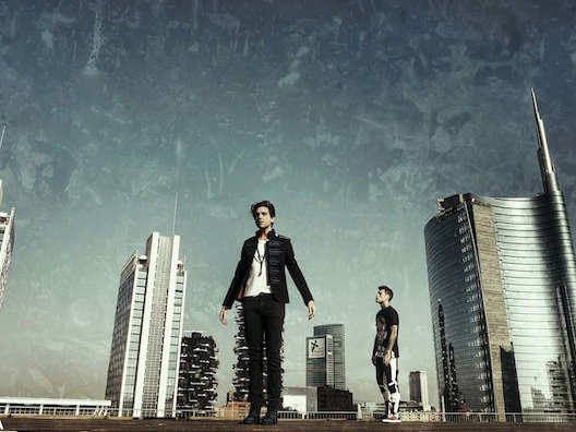 team_world's tweet photo. #BeautifulDisaster il nuovo video di Fedez e Mika al link >> https://t.co/GPHvwjbPCq https://t.co/2pKOQacyoG