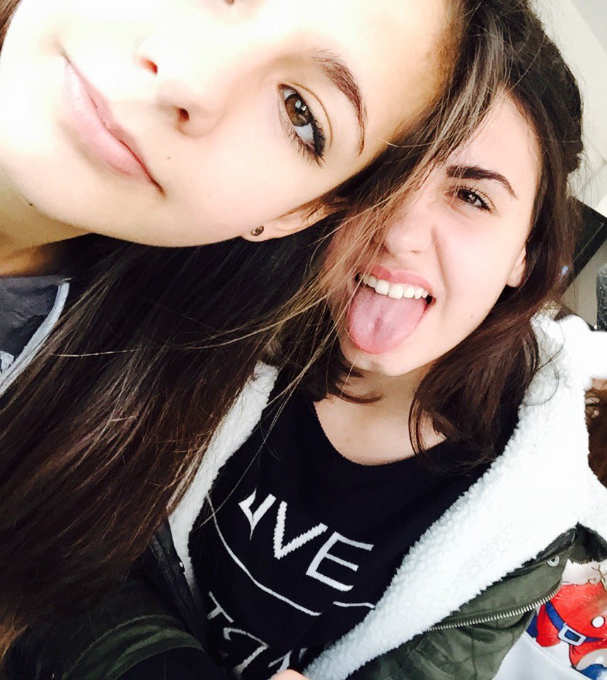 camillaburrai_'s tweet photo. piccolina🌺 #chefacce https://t.co/zNcJPDCzvz