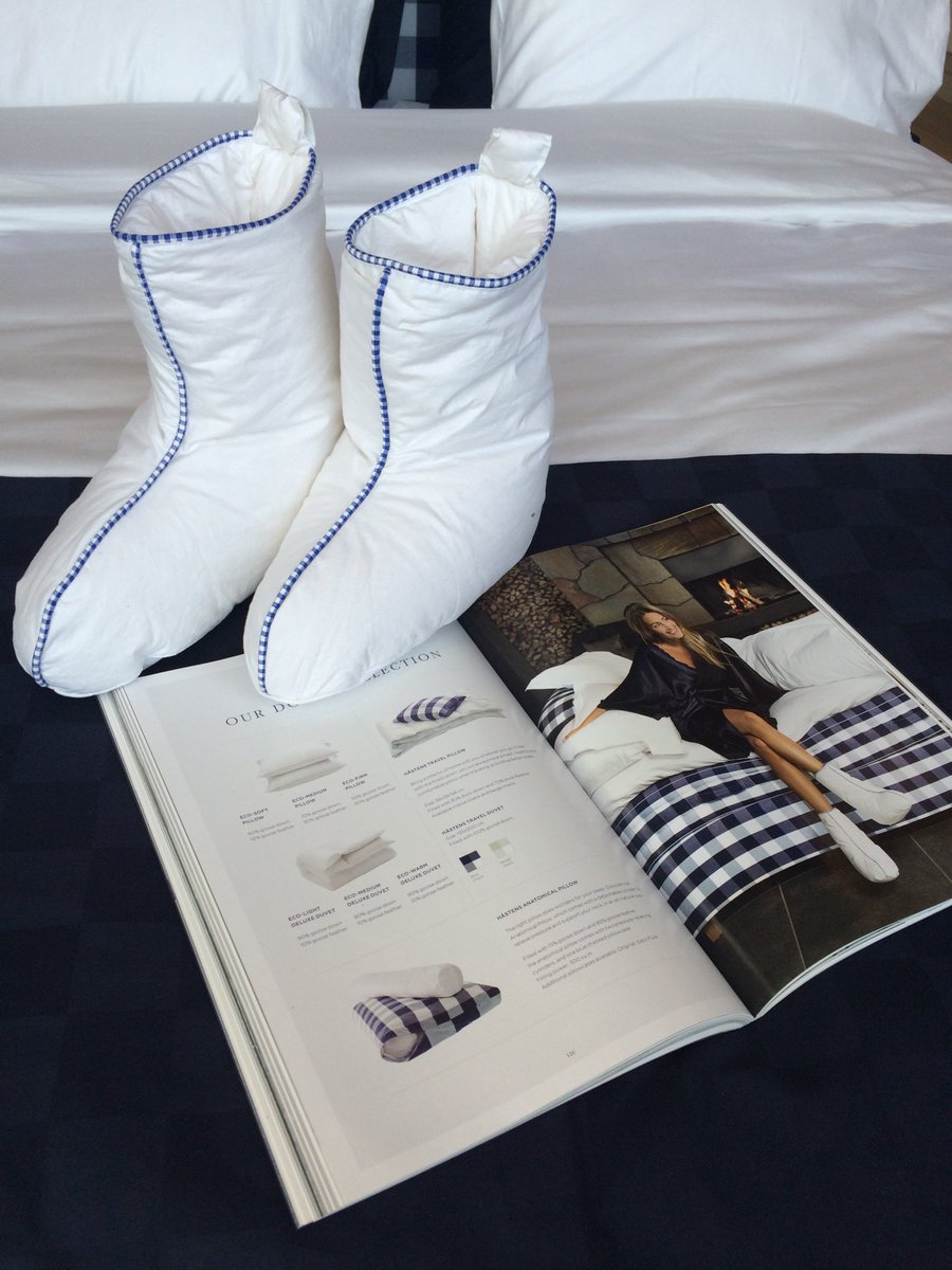 #25DaysofGiving Day 4! Check out these <a href="/hastensglobal/">Telephone Engineer</a> booties! Filled with down feathers just like the pillows!#yyc