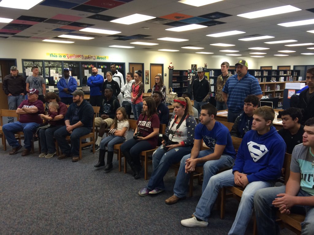 SHS_Pirates's tweet photo. Pics from Cody's signing ceremony. #PirateFamily #PIRATESTRONG #CentenaryBaseball https://t.co/IWnEUe1I2L