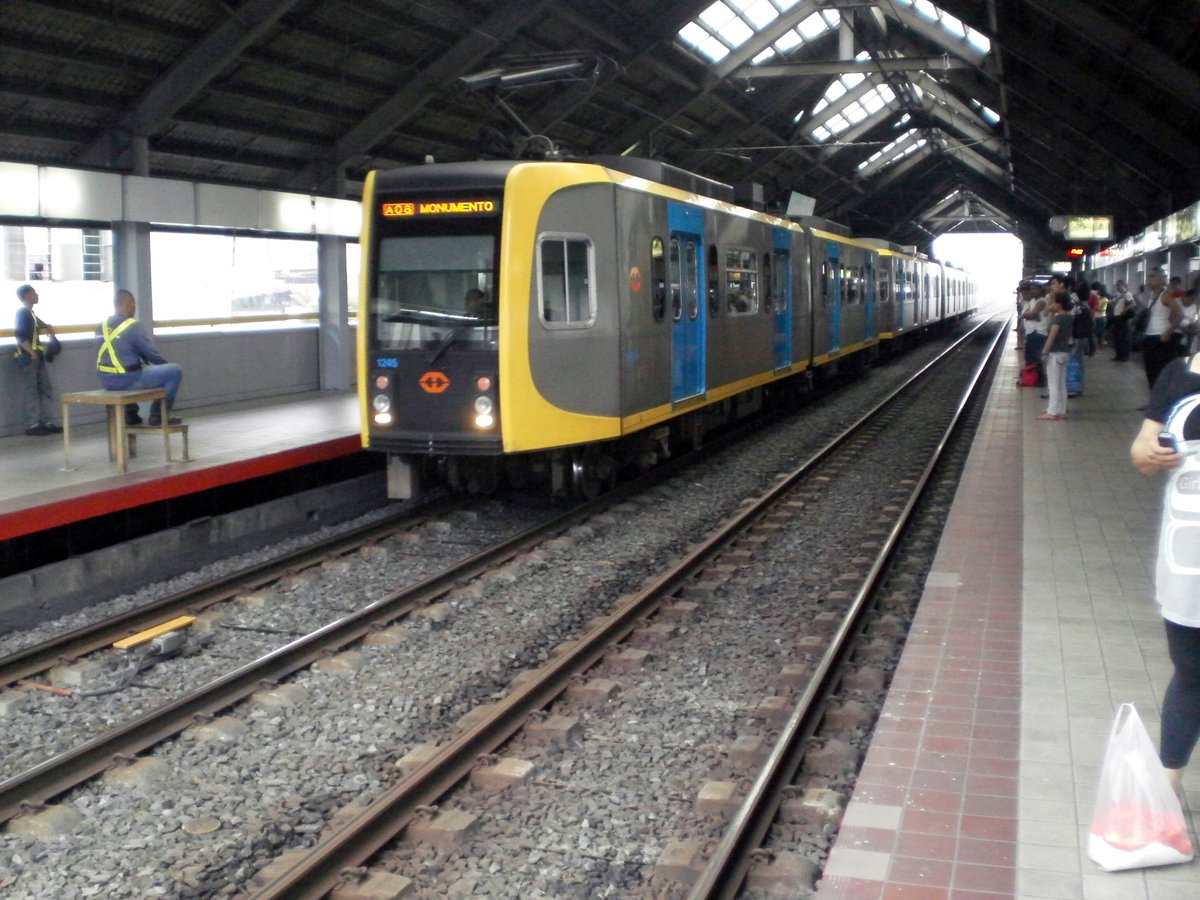 ManilaRising's tweet photo. #MROpinion
Commuting: A daily mandatory pilgrimage

https://t.co/OSE8HXutiu https://t.co/GU27OptoTA