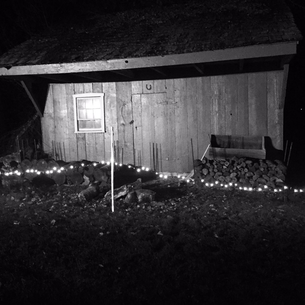 HansHerrHouse's tweet photo. Are you coming to night two of the #Christmas #Candlelight tours? Free hot cocoa and holiday samples await! ☃🎄🕯 https://t.co/clHK277NVg
