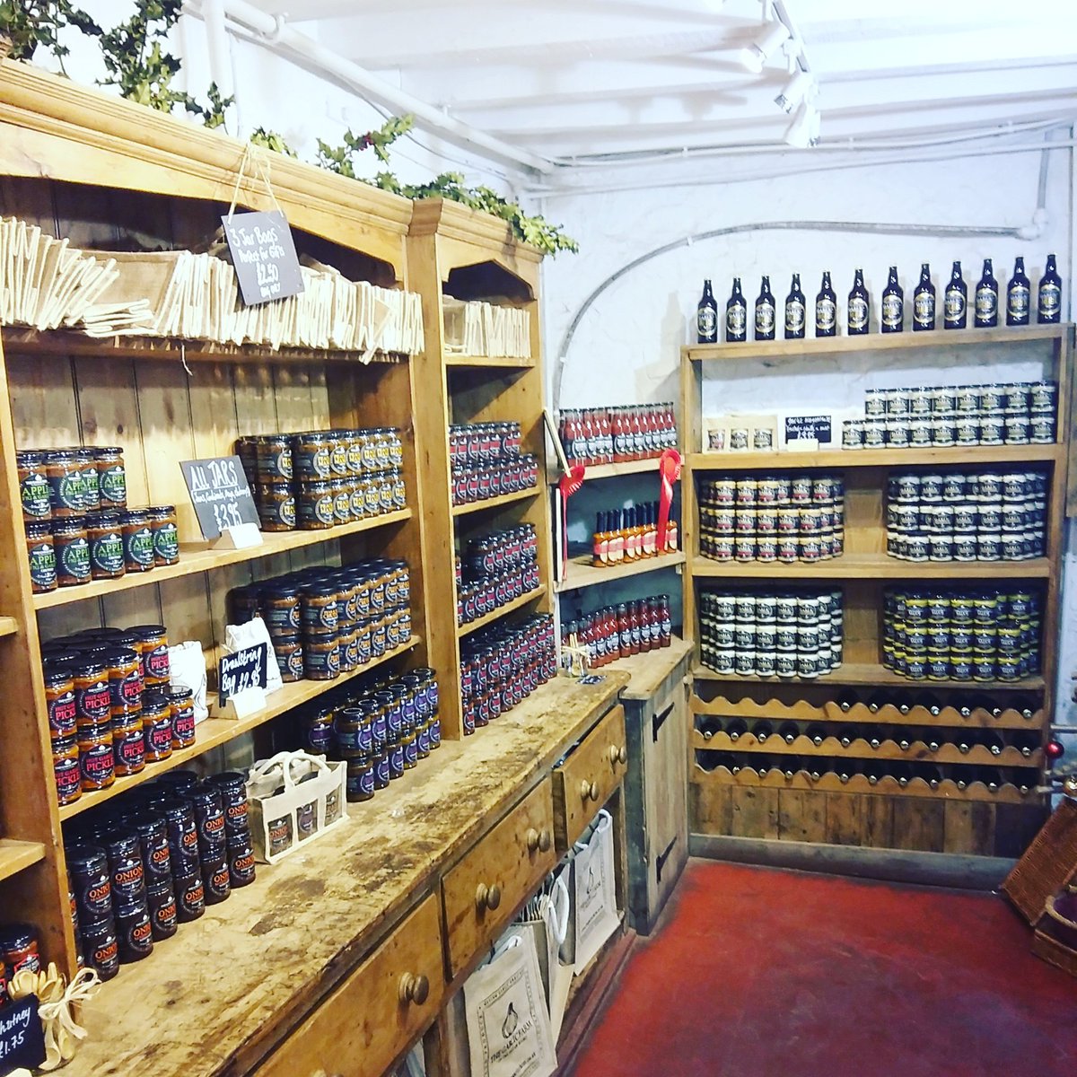 A great selection of locally produced #garlic products. Absolutely delicious! #oak #isleofwight #iow #food #iowfood