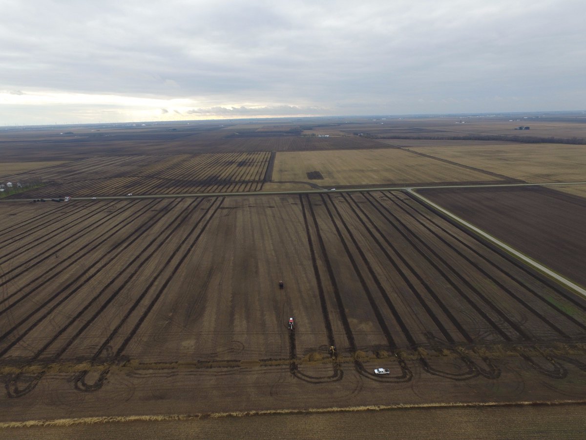 lawrence_farms's tweet image. Used Crop Health Imagery on @FARM_server app to locate old tile ahead of new tile install