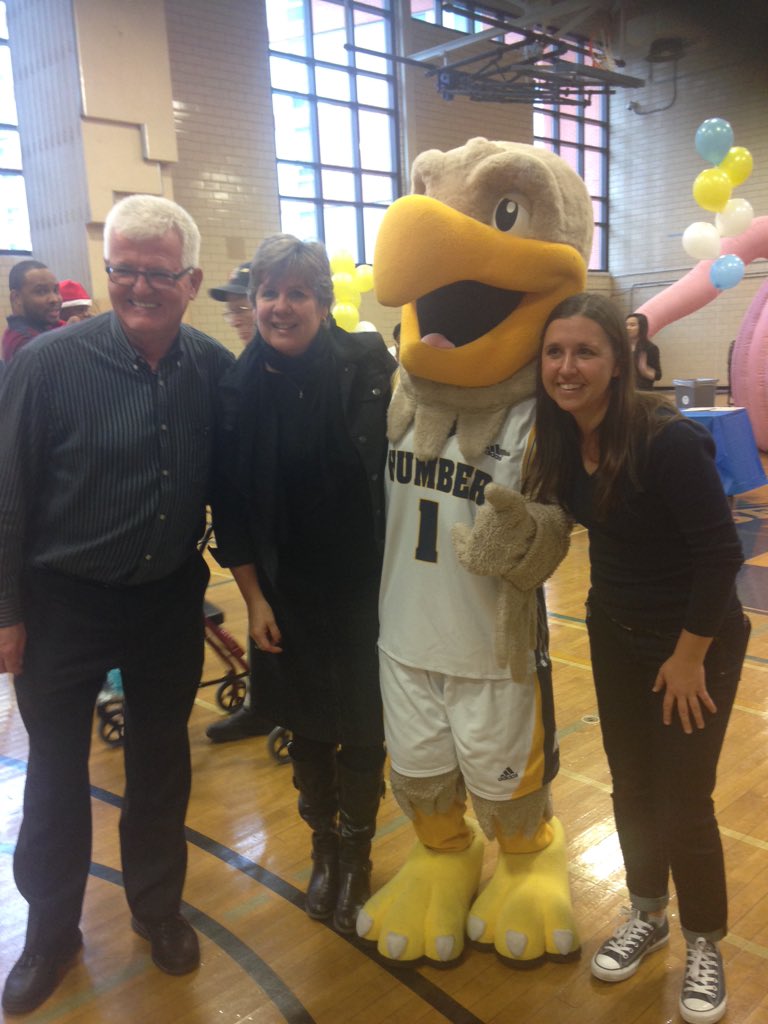 WandaBuote's tweet photo. Visit the giant colon tour - until 3pm in the gym! #preventable #treatable #beatable #awareness https://t.co/zFxB2RupXP