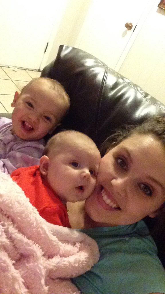 MrsQu88's tweet photo. Love my girls #addisonfaithq #laurelkateq https://t.co/vDVu8dhfHQ