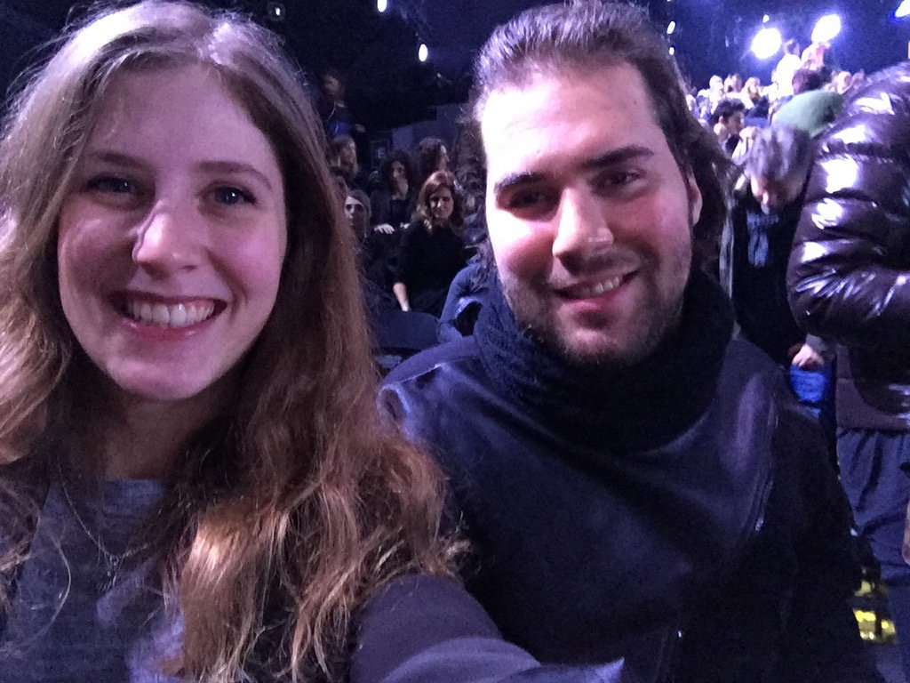 LucaMaestri10's tweet photo. Ingresso alla #xfactorArena #XF9 #XFactorLiveShows #skyextra https://t.co/L6pP8kFvh0