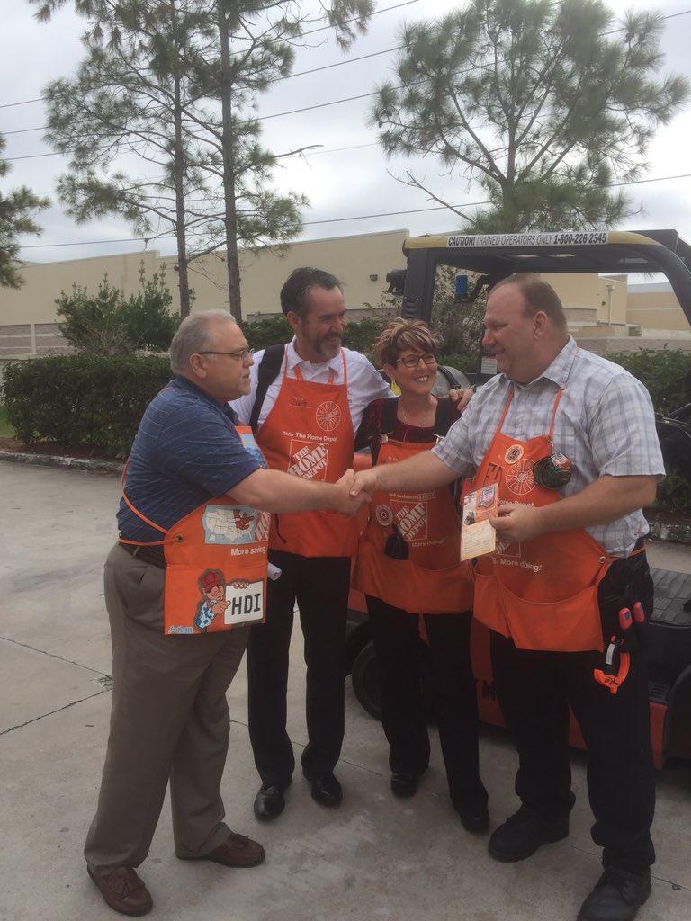Thanking Ed @ Pinellas Park #0289 for great HDI Refacing appointments...with wonderful SASM Michele &amp; HDI Curt...