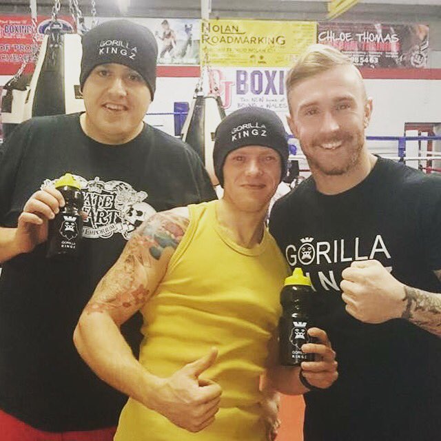NolzyMatt's tweet photo. Rocking the new @GorillaKingzMMA stash down at my gym #djboxing great session lads #focus #dedication #determination https://t.co/vitJveTWHC