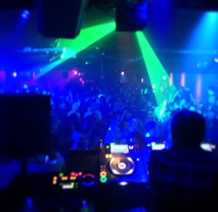 boxh9's tweet photo. Saturday's @boxh9 

Catch @Joe_Phillips_ @TESSOREILLYreal @MrSteveTaylor and @Leeboy_DJ tomorrow night! #InThatOrder https://t.co/WZmvsYwZla