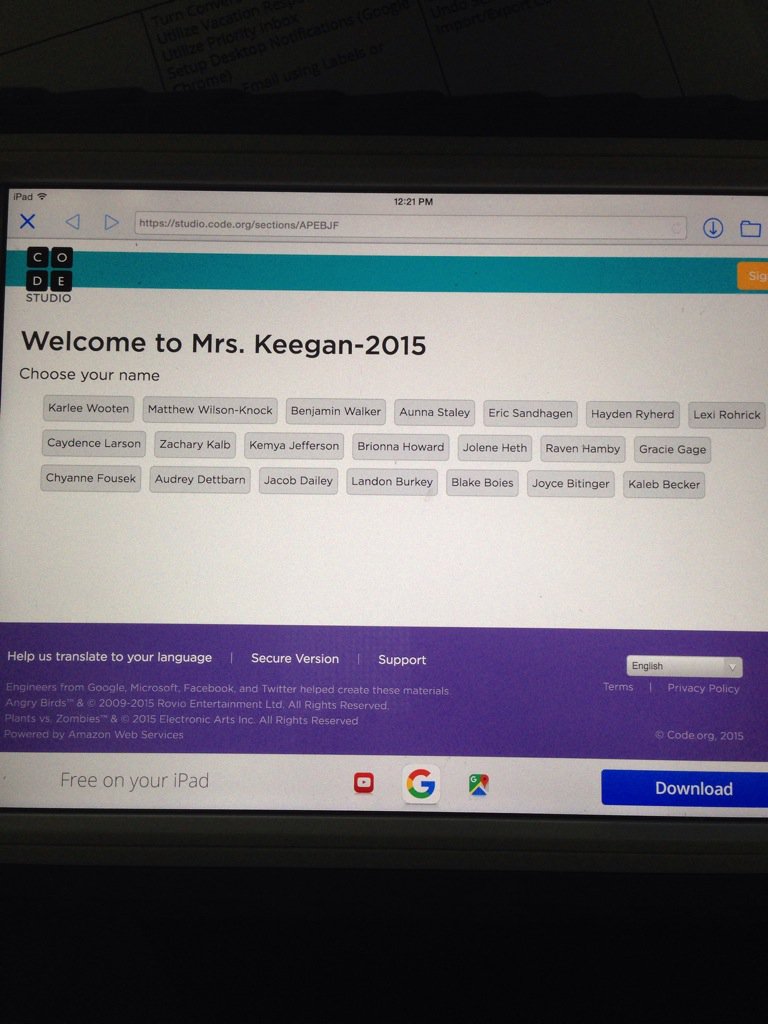 kdruvenga's tweet image. Getting ready for hour of code:) #codeiowa @OelweinHuskies