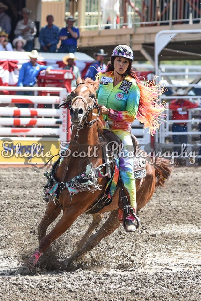 shellie_scott's tweet photo. #FallonTaylorFriday @FallonTaylor3 @DAA25 #fallontakesvegas #thebabyfloshow Can't wait for Vegas tomorrow!!! #NFR15 https://t.co/bDog66Youo