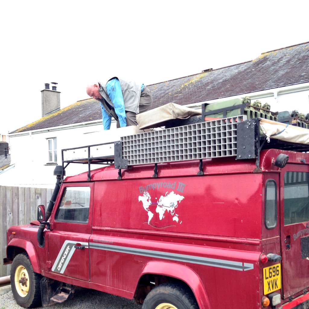 lorraine pascoe tweet media