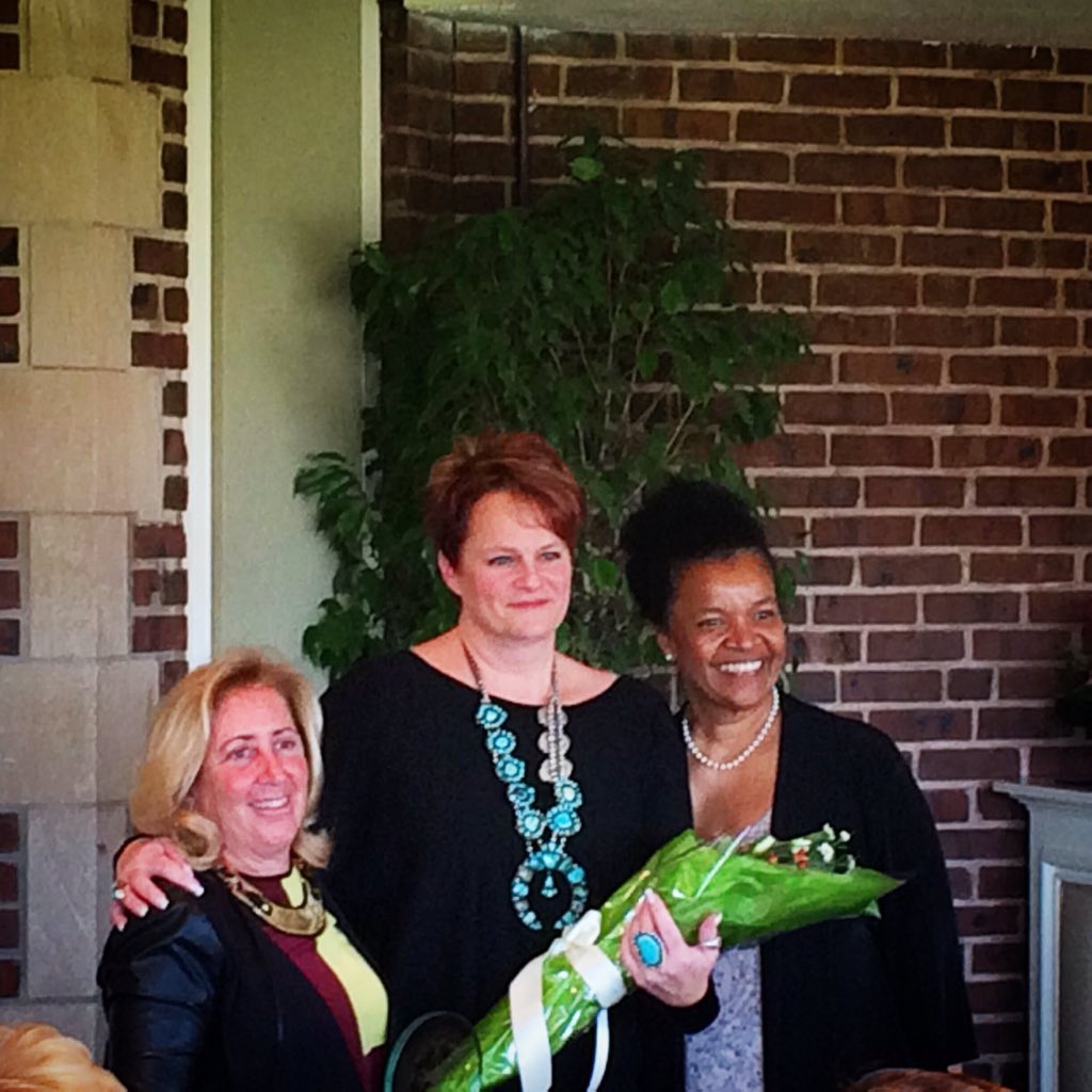 artshorizons1's tweet photo. Barbara Sellinger, AH Board Chair; Tammy Bormann, Vice Chair Allison J. Davis, Acting ED #ppcbsa @coopty https://t.co/9sI2dZoJZA