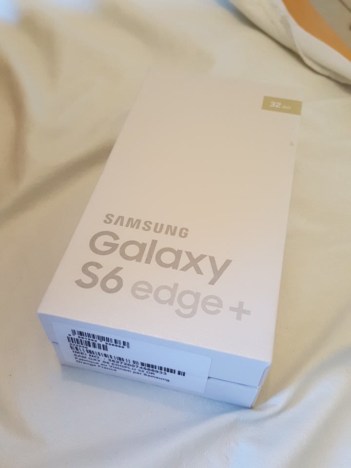 Obsylone_Ink's tweet photo. Et voilà le petit dernier est arrivé 😁👌 #samsung #GalaxyS6edge #goldplatinium #s6edgeplus #obsylone https://t.co/O3NFiX7r1w
