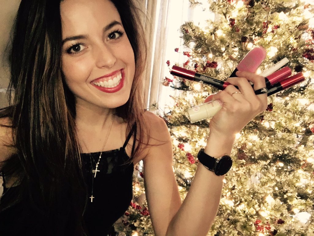 Got the sweetest package of girly Xmas goodies from Miss @eMANDIa2010!! Thank you!! We love love love them! 💋 -M2