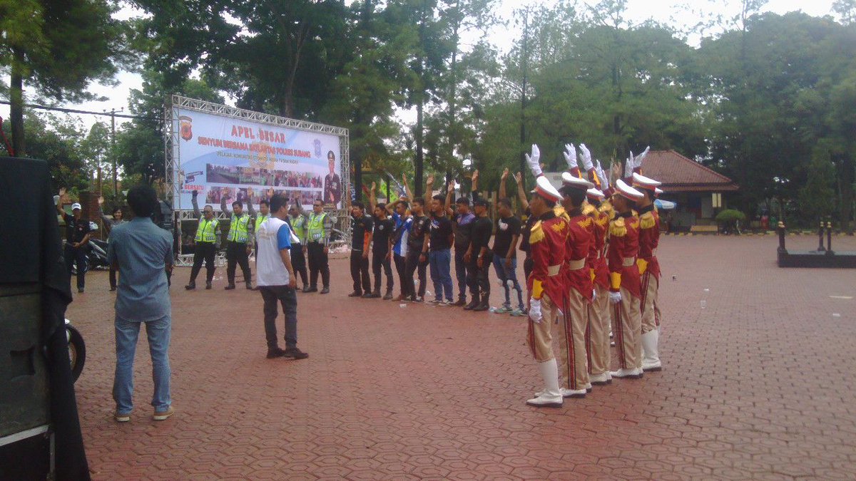 kotaSUBANG's tweet photo. #ApelBesar Games bareng komunitas motor bersama @lantas_subang https://t.co/3aBoD1IhGa