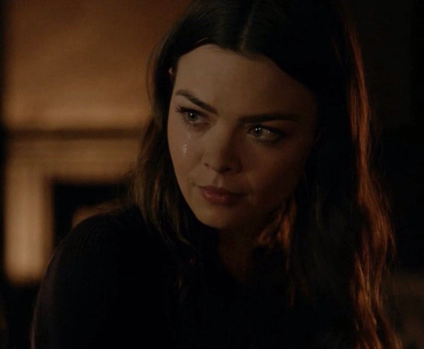 SilverMccord's tweet photo. Even when she is upset &amp; crying...she is amazing! So beautiful eyes!😻👍 @ScarleyByrne @cwtvd #TheVampireDiaries https://t.co/geEwen1IRA