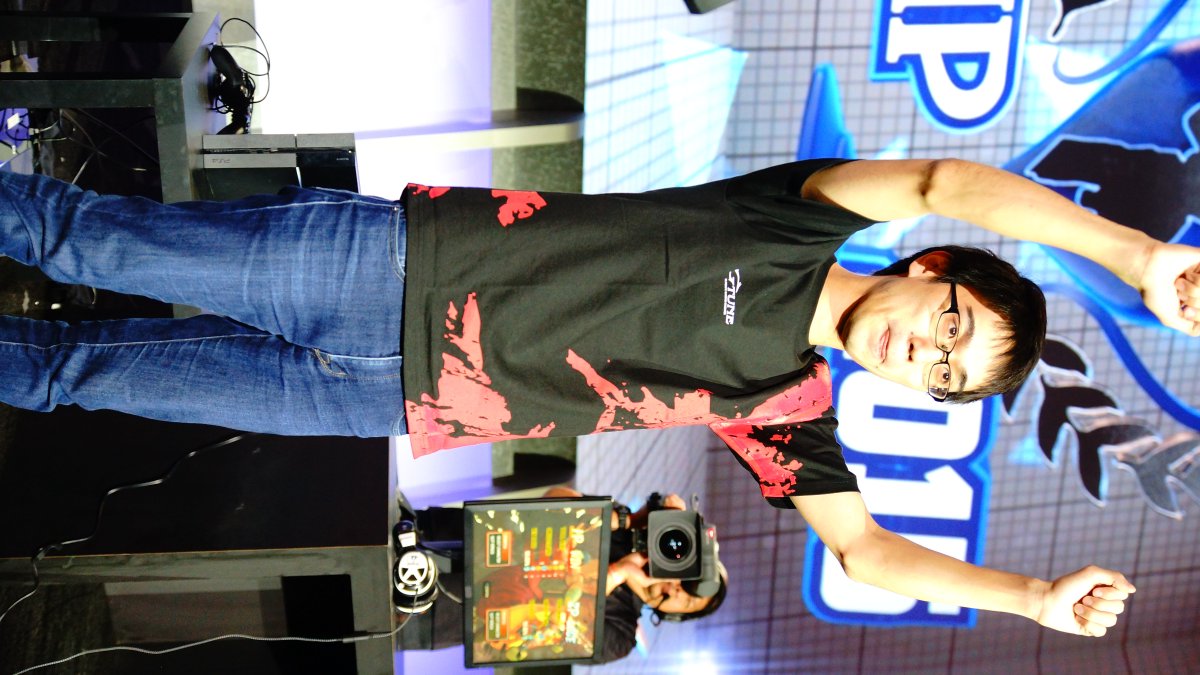 XHAUSTEDgamer's tweet photo. @kazunoko0215 Here are some more shots of the Champ! #CapcomCup2015 #PSX15 #thecouncil #Sony #PS4 https://t.co/aCs2dbE5NF