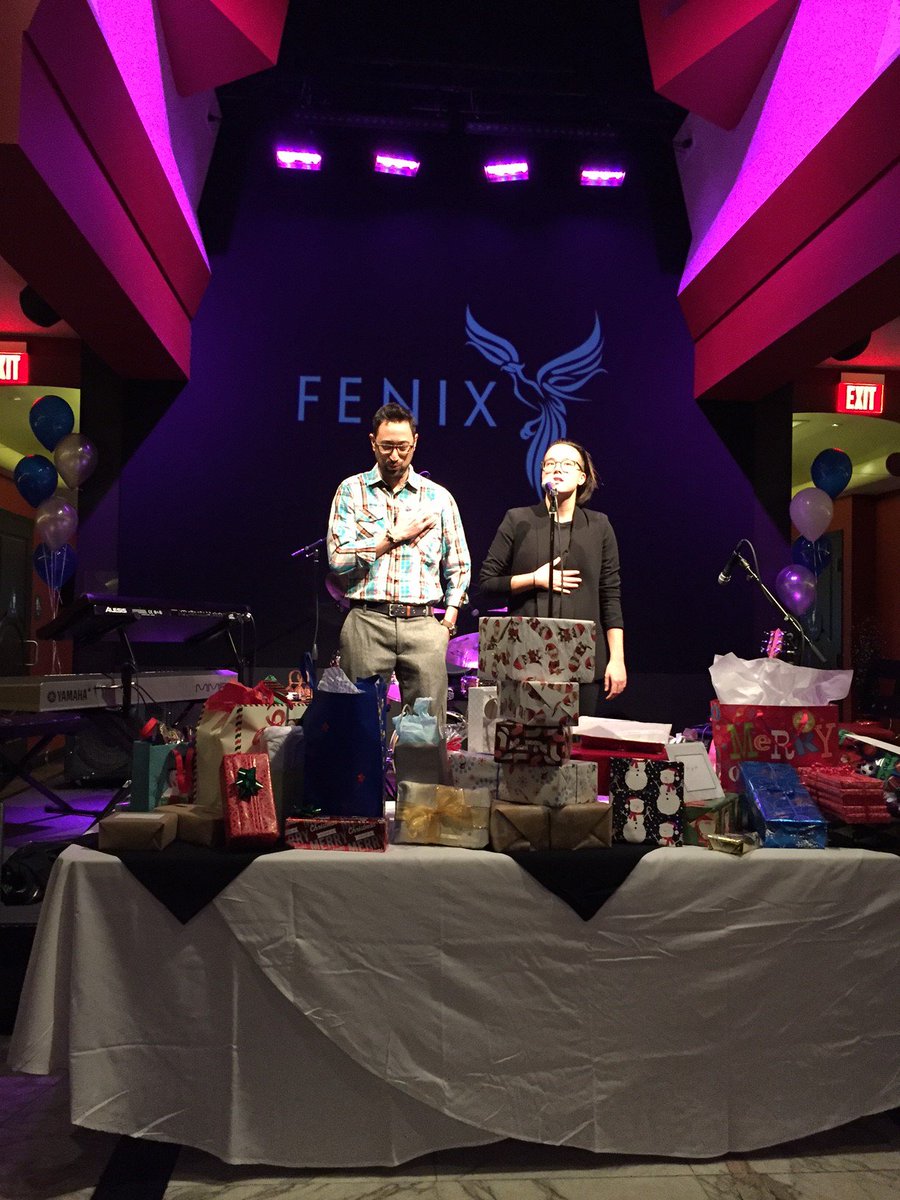 TinaBayles's tweet photo. @BleuSocial The calm before the chaos of the white elephant gift exchange. #BleuGivesBack #holidayparty https://t.co/1tVCZHnPEm