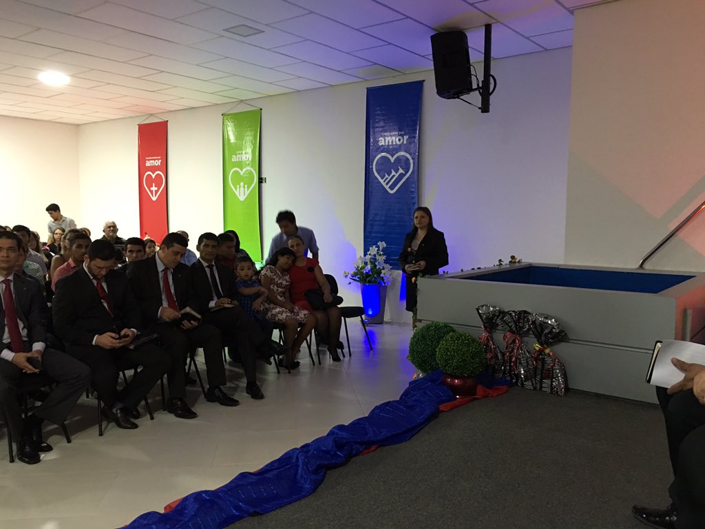 gilmarzahn's tweet photo. Igreja d número 684 é inaugurada hoje no Parque das Garças em Manaus. A igreja fica no território d AAmaR. Parabéns! https://t.co/WFQ2GwZazl