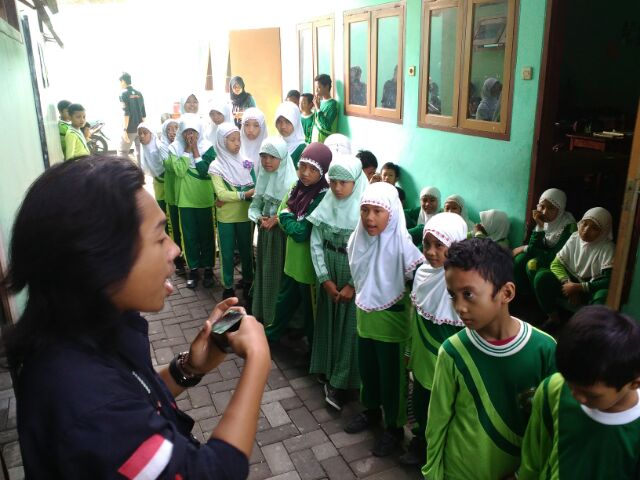 gamananta's tweet photo. #LIVE Briefing cara menanam cabe di polybag oleh kak @jauharSyauqi #AlIhsaanBerkebun https://t.co/PnZ5vvi006