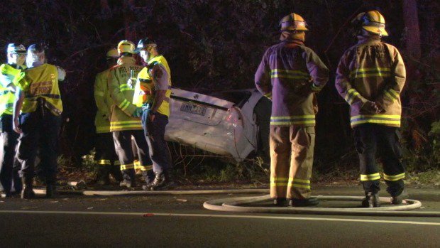 BeltAlert's tweet image. 6 Demerit Points for driving while using your phone these school holidays! #roadsafety #NSWhttp://ow.ly/VKeOw