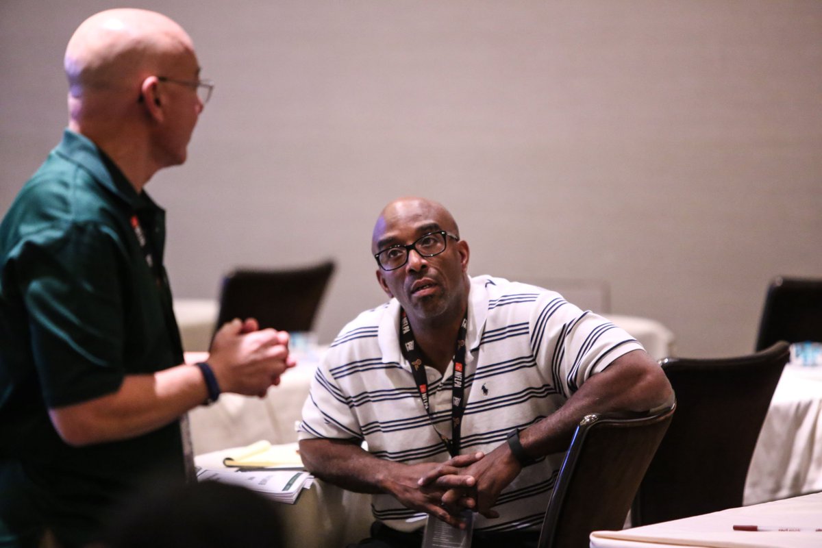 NFLPAFmrPlayers's tweet photo. What a great first day at #NFLPARC Vegas. On to more brotherhood at tonight's Locker Room by @playerstrust. https://t.co/0kh8kkrSyj