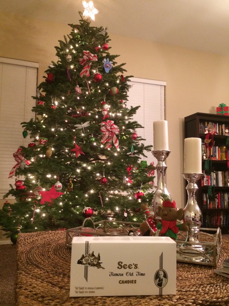 AlexSantana2012's tweet photo. @HectorLaMarque It never fails. Every Christmas, we receive our gift from The LaMarque's. Gracias! ❤️A &amp; S #ClassAct https://t.co/yHRThrST98