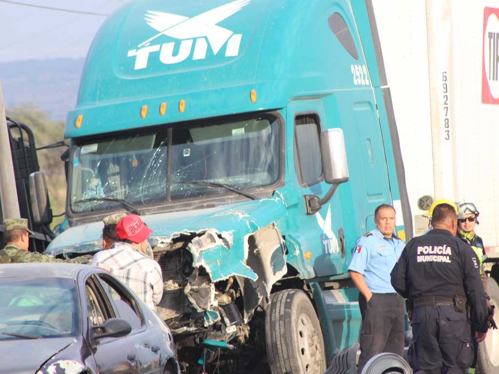 Accidentes e incidentes de elementos del Ejército Mexicano  Noticias,comentarios,fotos,videos. - Página 2 CV_RnzfWoAE5R0N