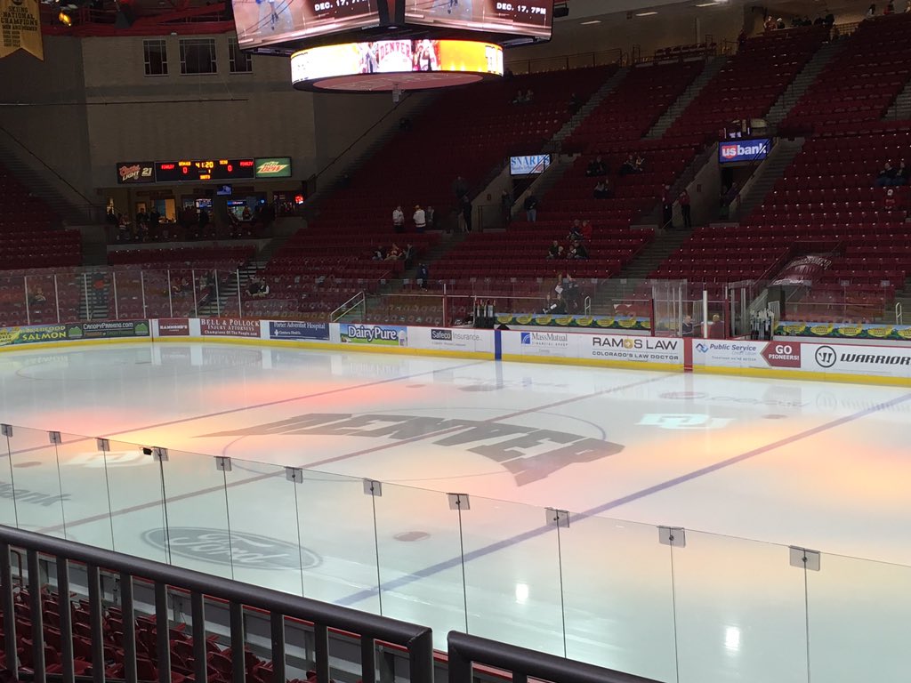 lvs2rdhrses's tweet photo. Man it's SO good to be back here at Magness! Missed these #Beauties! #GoPiosGo #DU1NATION #DUGameDay @DU_Hockey https://t.co/JDXJH4tfDH