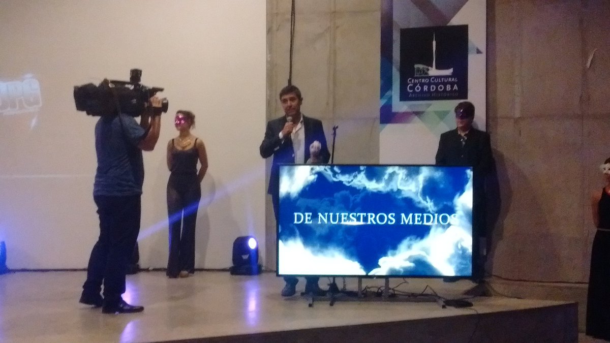 PrefieroMiArte's tweet photo. Queremos que @GerardoLopez venga a #PMA la próxima temporada. #PremioElic Mejor Conducción Masculina 2015 https://t.co/KOX6dJsIZ1