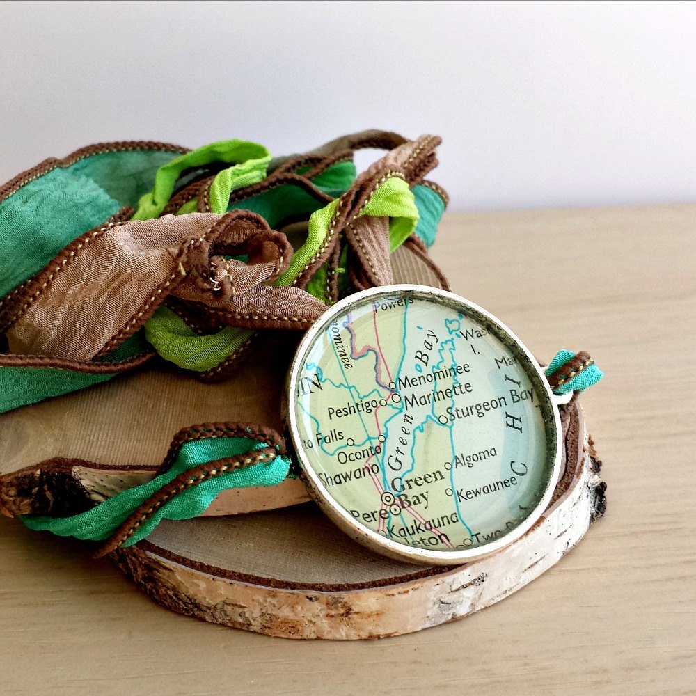 roseanddella's tweet image. Green Bay Wisconsin Silk Ribbon Wrap Bracelet etsy.me/1OsABII #map #WisconsinMap