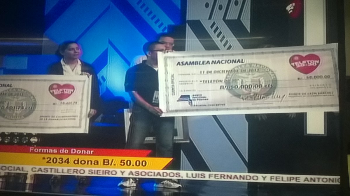 telebunker_'s tweet image. Diputada @katleenLevy2014 entregó donación d la @asambleapa a la #Teleton2015 #Panamá @yar1650 @CriticaPa @djparka