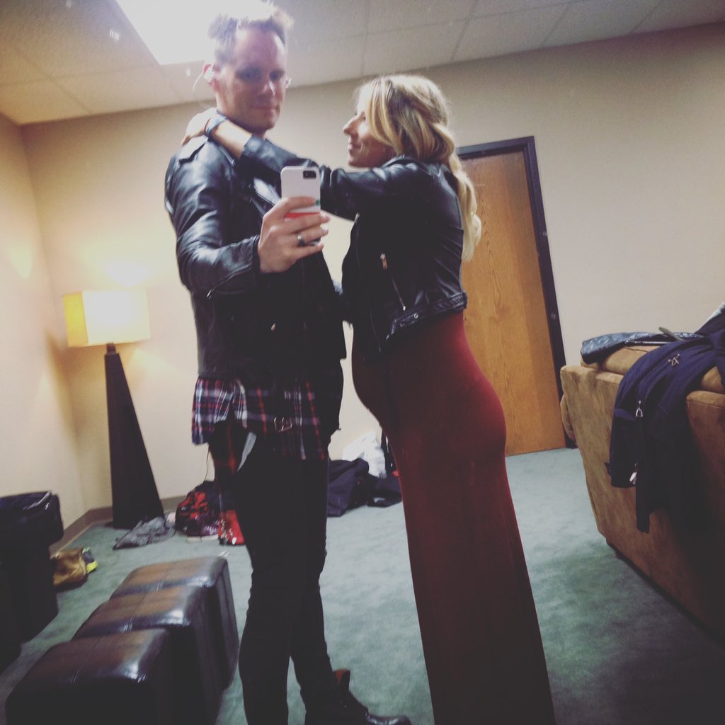 loveandoutcome's tweet photo. I'm obsessed with him β€οΈ -J. #backstageselfie #Wisconsin #differentkindofchristmas #babyrad #thirtyweeks https://t.co/eB6eY6HEvn