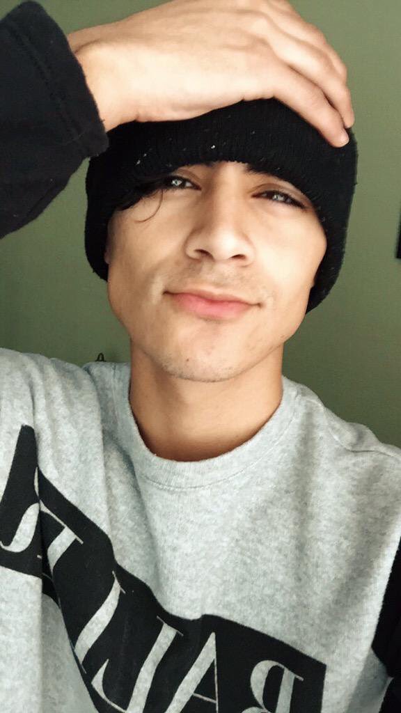 New fake! 

RT PLEASE.