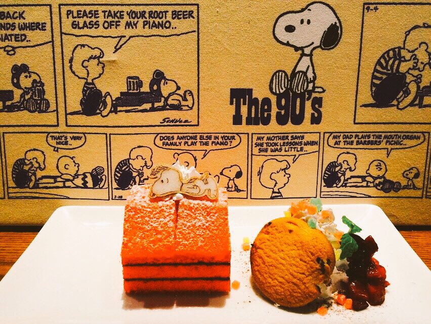 Tower Records Cafe スヌーピーの犬小屋ケーキ 犬小屋の上でくつろぐスヌーピーがめちゃめちゃかわいい 現在公開中の映画を見たあとはカフェで余韻を感じてください York タワーレコード渋谷店 Scoopnest